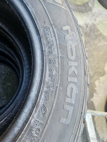 Zimne pneu 215/65 r16 c - 2