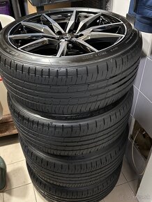 Falken 225/40 R19 92W - 2