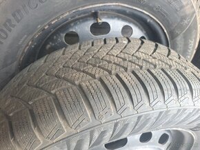 Predam zimne pneu 205/60R16H - 2