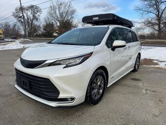 2021 TOYOTA SIENNA XLE HYBRID AWD - 2