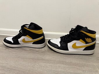 JORDAN 1 MID "WHITE POLLEN BLACK” - 2