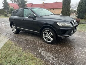 Volkswagen Touareg - 2