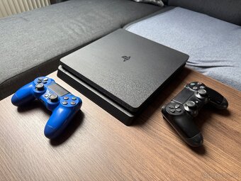 Playstation 4 PS4 s príslušenstvom a knižnicou hier - 2