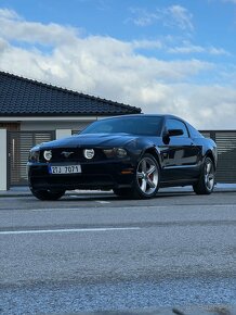 Ford Mustang 4.6 GT V8 - 2