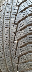 Predám 4ks jazdené zimné 215/60r17-96H Hankook - 2