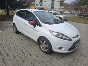 Ford Fiesta 1.4 TDCi (50 kW) r.v. 2010-- 178tis km - 2