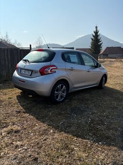 Peugeot 208 1,6 eHDI - 2