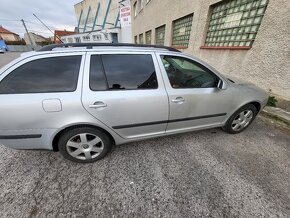 Škoda Octavia II combi Elegance 77kw - 2