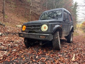 Suzuki Samurai - 2