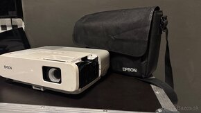 Projektor Epson EB-85 H295B - 2