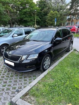 Skoda Octavia Combi 2.0 TDI Ambition DSG - 2