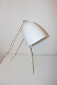 Biela stolná moderná lampa - 2