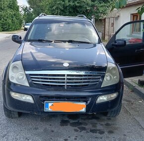 Predam Ssangyong Rexton 2.7  na diely - 2