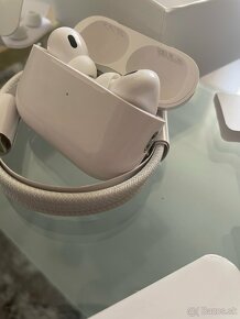 Airpods pro 2 obal + čistiace pero - 2