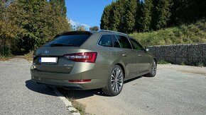 Škoda Superb combi 2.0 TDI  140kW DSG 4x4 Laurin & Klement - 2