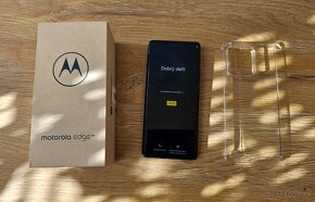 Motorola edge 40 - 2