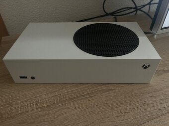 XBOX series S - 2