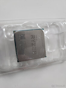 AMD Ryzen3 3200G s chladičom - 2