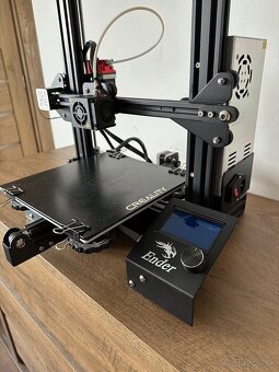 3D tlaciaren Ender 3 - 2