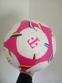 Futbalová lopta z Telekomu - 2