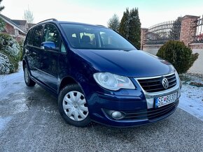 VOLKSWAGEN TOURAN 1.4 TSI 7 MIESTNE TOP STAV 2009 - 2