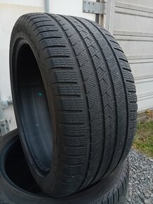 2+1 gratis 285/40R21 Celoročné pneumatiky Vredestein 2021 - 2