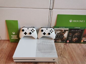 Xbox One S - 2