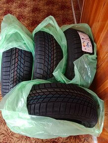 Predám 215/60 R17 XL 100V FR nové pneumatiky Dacia Duster. - 2