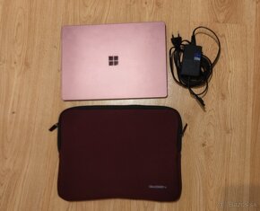 Microsoft Surface Laptop 2 13.5" i5/8GB/256GB/2K/IPS - 2