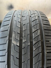 255/35 r19 - 2