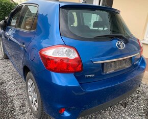 Rozpredam TOYOTA AURIS 1.33 Dual-VVTi 73kW 1NR-FE 2010 - 2