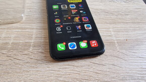 Apple iPhone XR puknutý zadok, nejde faceID - 2