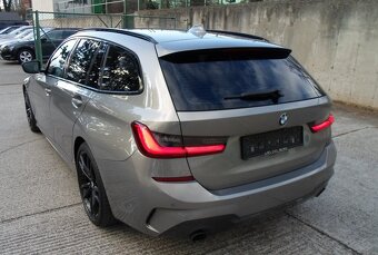 BMW Rad 3 Touring 330i M-Packet Black Packet Panorama - 2