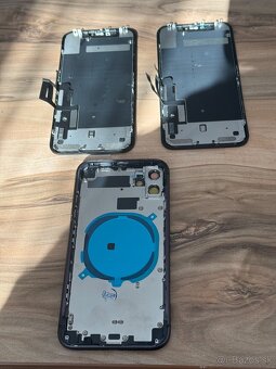 Ponúkam na predaj Náhradné diely na iPhone 11 Displej - 2