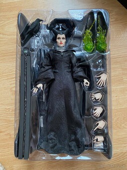 Maleficent (Angelina Jolie) , Hot Toys 1/6 - 2