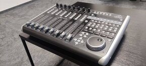 Behringer X-Touch - 2