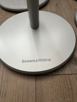 Stojany bowers & wilkins - 2