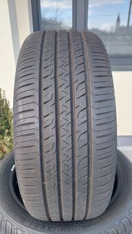 245/45 R19 Goodyear EfficientGrip Performance SUV - 2