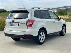 Subaru Forester 2.0i Exclusive NAVI CVT - 2