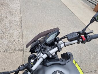 Yamaha MT 09 - 2