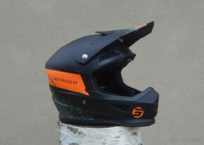 helma prilba shot mat. čierno oranžová - 2