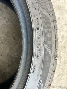 Predám pneu 235/45r18 Dunlop - 2