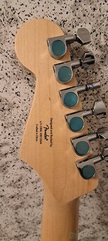 Fender Squier Stratocaster - 2