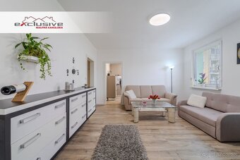 2 IZBOVÝ BYT - SIBÍRSKA, SEKČOV, 47 M2, 1/5 P, LOGGIA - 2