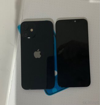 iPhone 12 mini s poškodeným LCD - 2