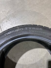 255/40 R18 - 2