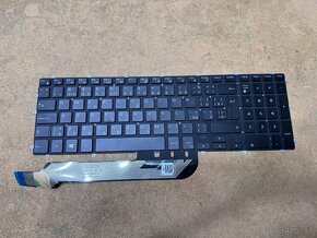 Predám použitú podsvietenú klávesnicu na notebook Dell 3579 - 2