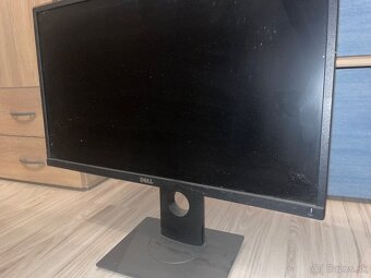 Predám 2x pc monitor značky DELL - 2