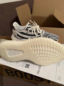 Adidas Yeezy 350 V2 Zebra 41 1/3 - 2