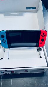 Nintendo Switch s príslušenstvom - 2